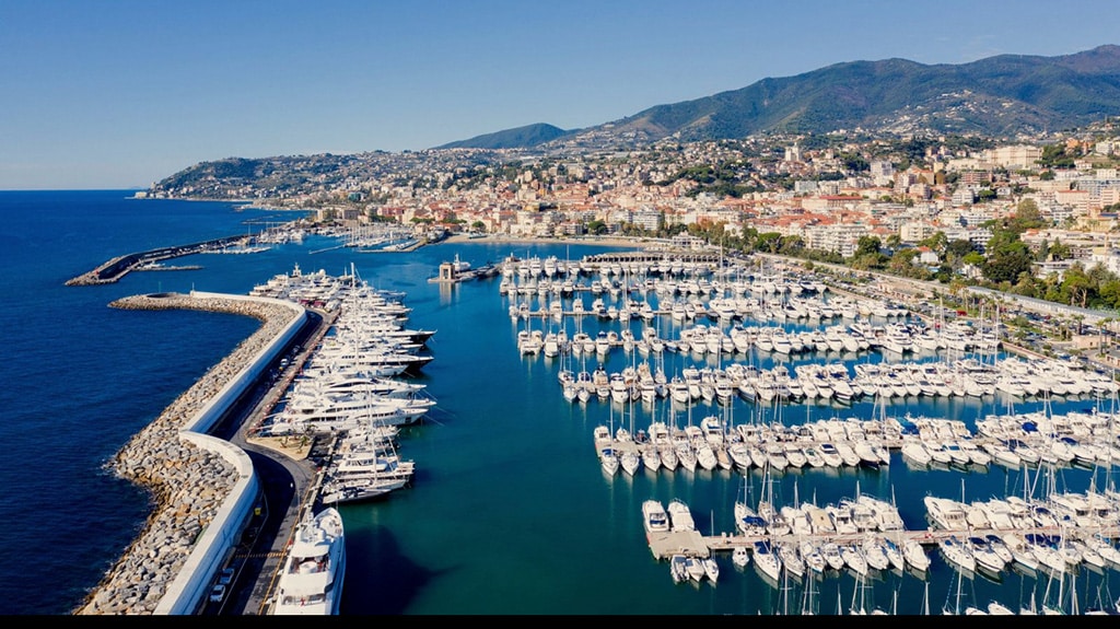Set right in the heart of Portesole, home to the Mediterranean's super yachts!